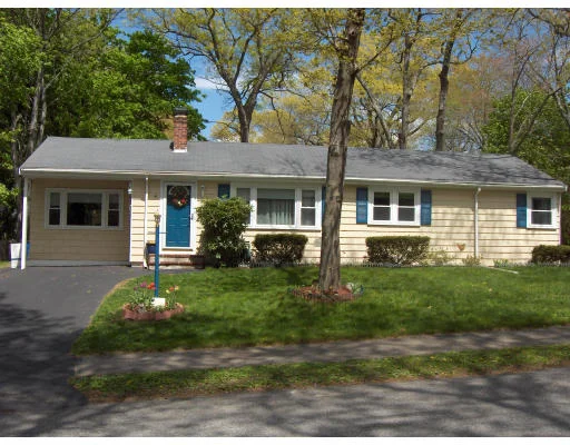 Unit for sale at 4 Thomas St, Walpole, MA 02081
