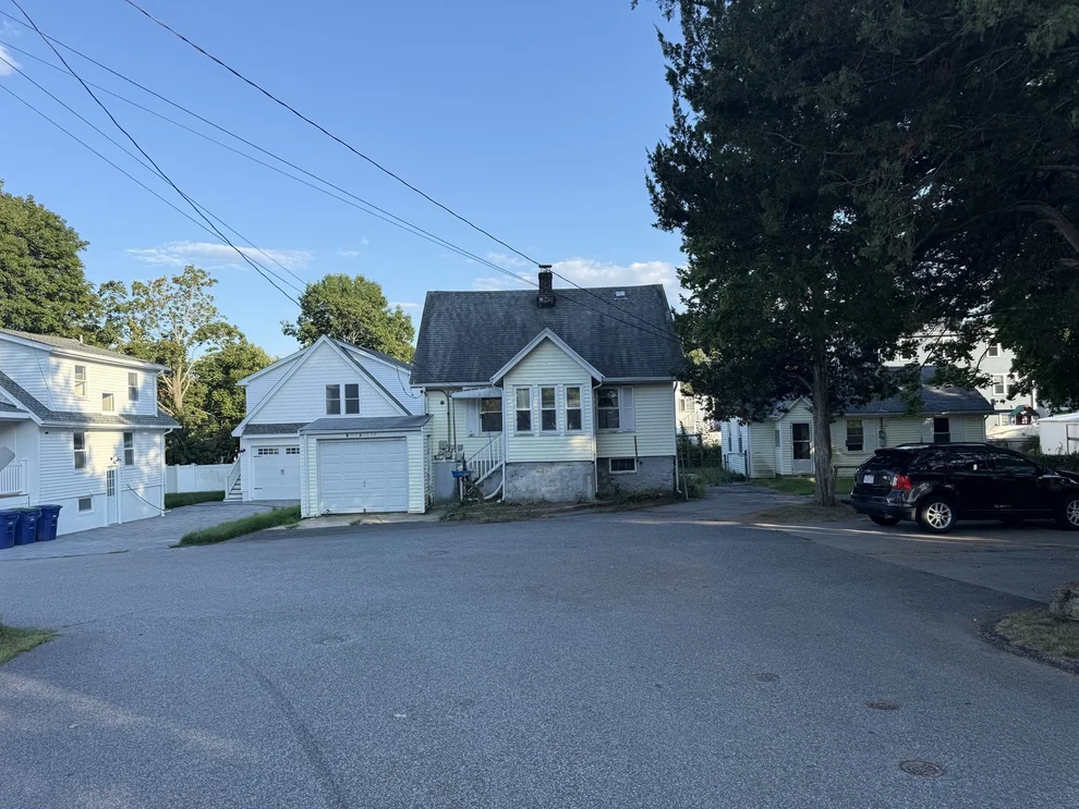 Unit for sale at 3 Somerville Ave, Braintree, MA 02184