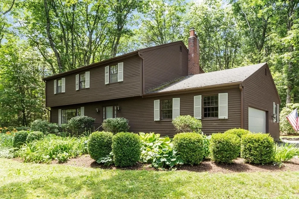 Unit for sale at 3 Highfield Rd, Gardner, MA 01440