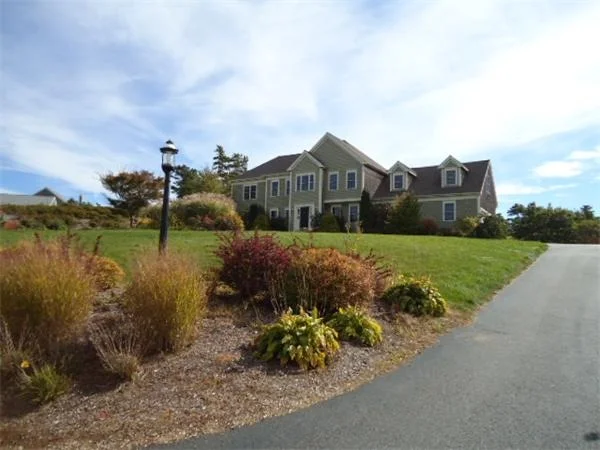 Unit for sale at 160 Fairview Ln, Plymouth, MA 02360
