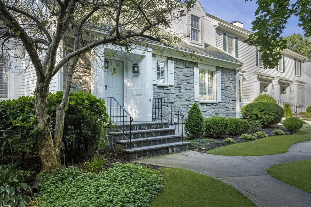 Unit for sale at 17 Bartlett's Reach, Amesbury, MA 01913
