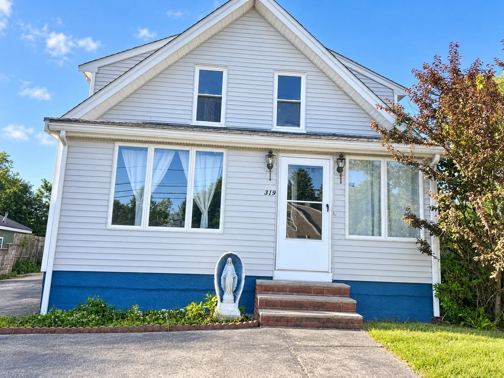 Unit for sale at 319 School St, Stoughton, MA 02072