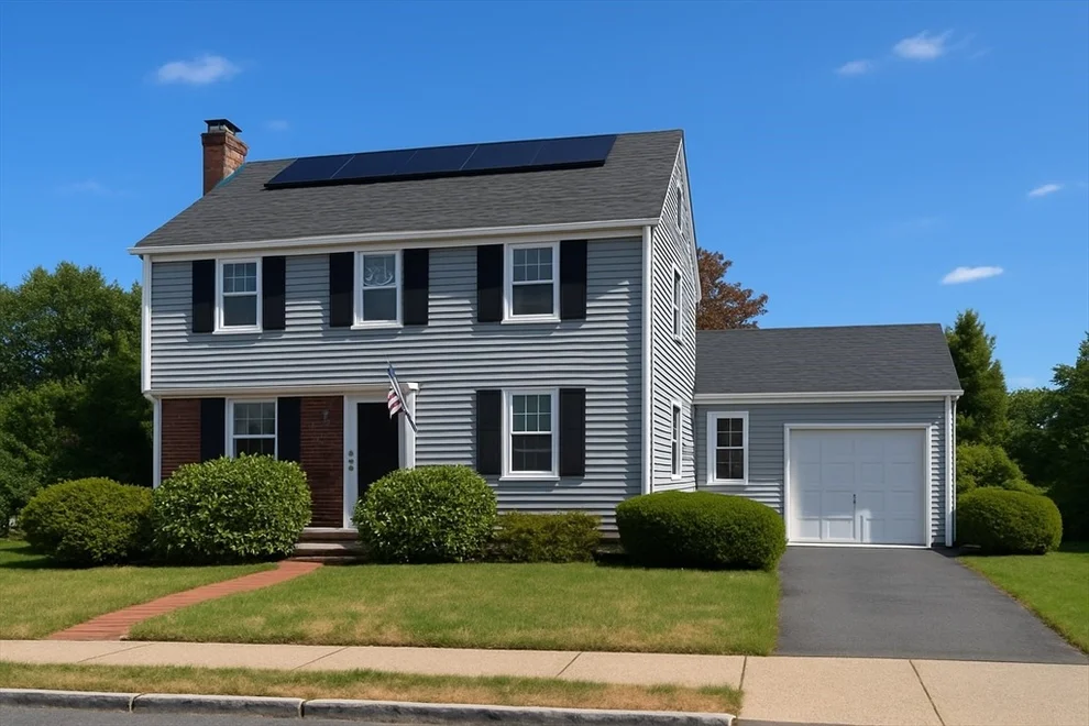 Unit for sale at 5 Sunset Rd, Salem, MA 01970