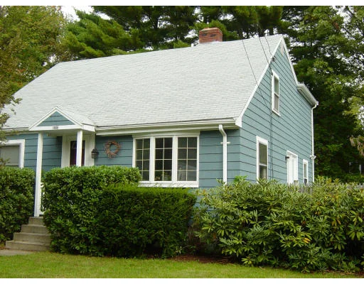 Unit for sale at 1605 Great Plain Ave, Needham, MA 02492
