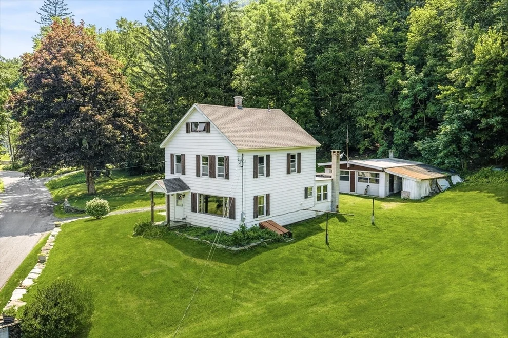 Unit for sale at 8 Underwood Ave, Easthampton, MA 01027