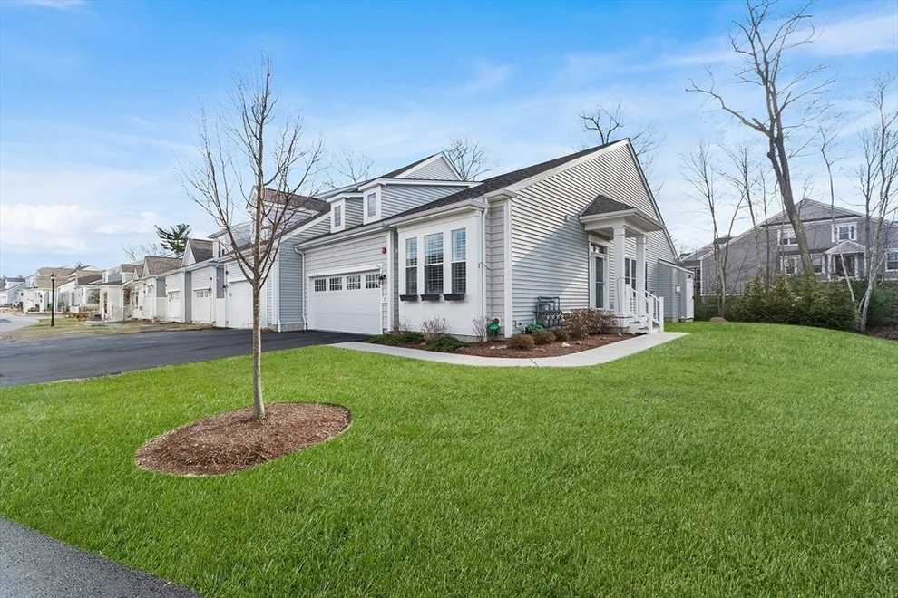 Unit for sale at 7 Sienna Cir, Upton, MA 01568