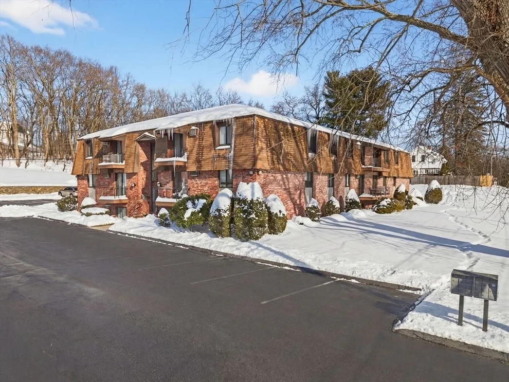 Unit for sale at 625 W Lowell Ave, Haverhill, MA 01832