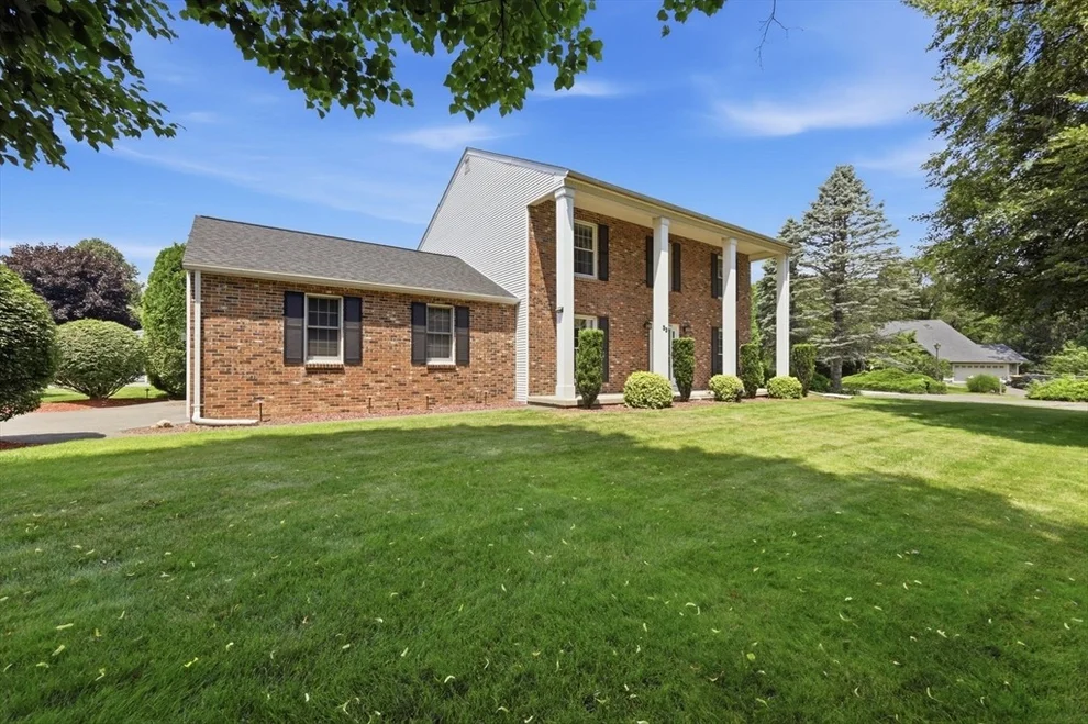 Unit for sale at 33 Kimberly Dr, South Hadley, MA 01075
