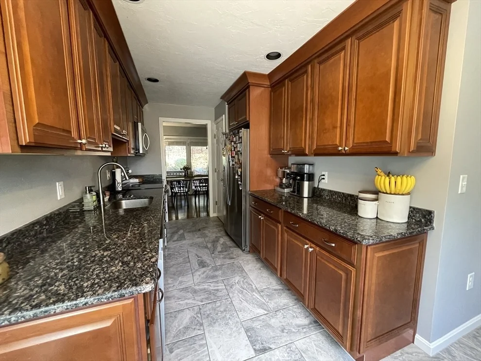 Unit for sale at 240 Heritage Dr, Northbridge, MA 01588