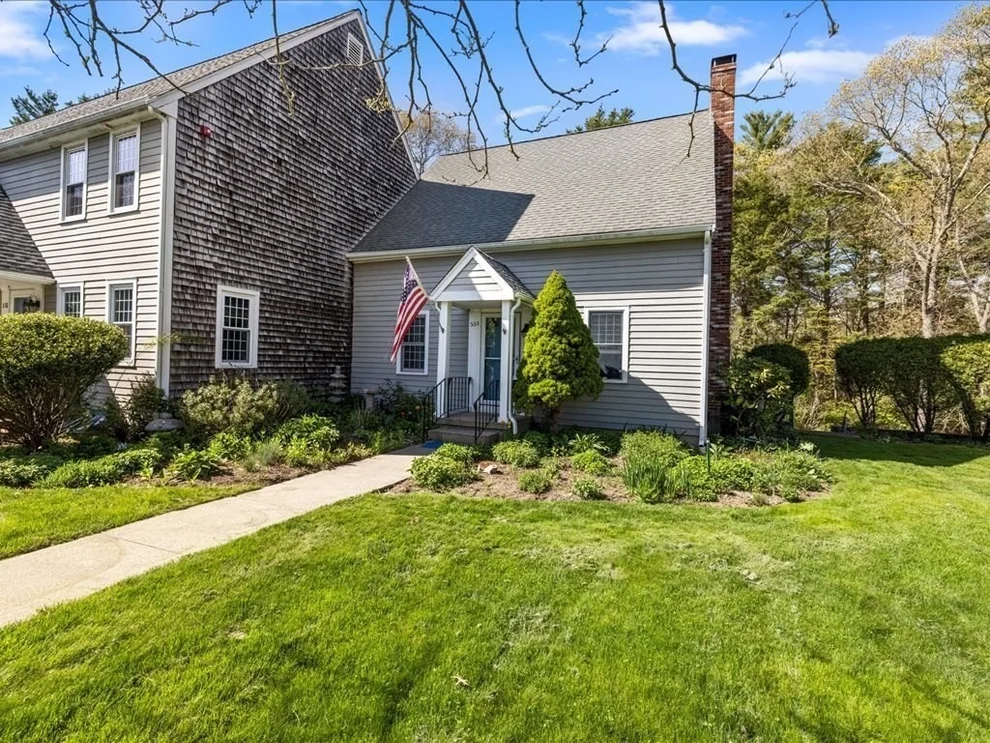 Unit for sale at 555 Twin Lakes Dr, Halifax, MA 02338