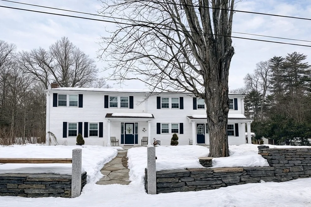 Unit for sale at 11 Dragon Circle, Easthampton, MA 01027