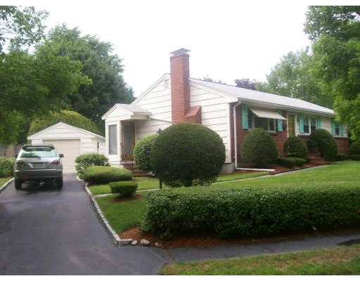 Unit for sale at 89 Jarvis Cir, Needham, MA 02492