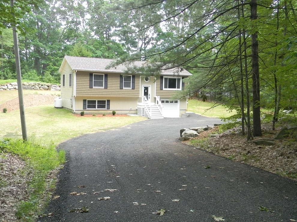 Unit for sale at 232 Arlington St, Athol, MA 01331
