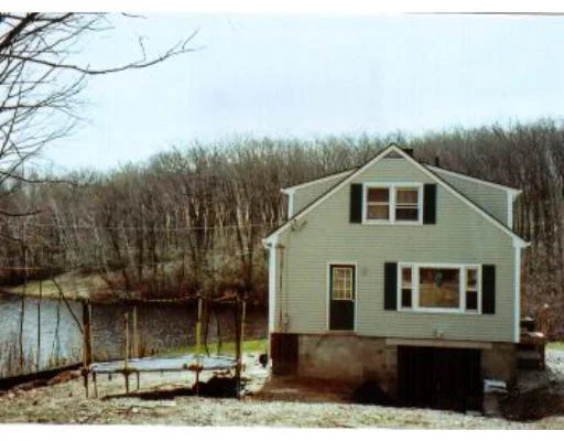 Unit for sale at 2 Rotary Rd, Auburn, MA 01501