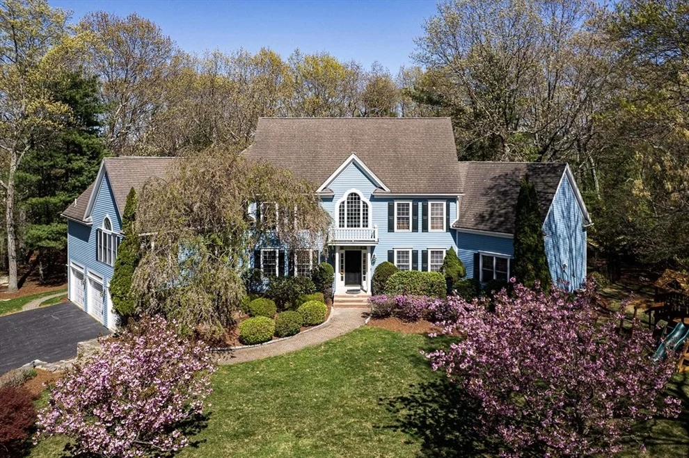 Unit for sale at 14 Pendulum Pass, Hopkinton, MA 01748