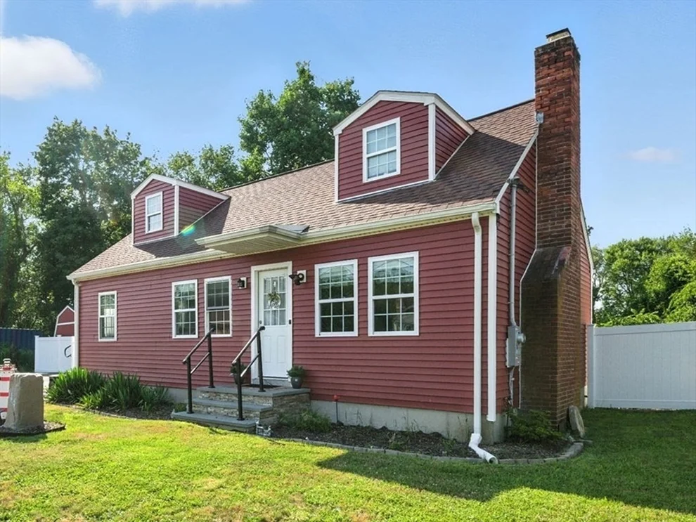 Unit for sale at 144 Willard Ave, Seekonk, MA 02771