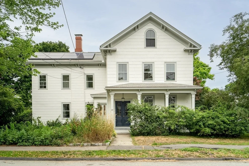 Unit for sale at 39 Green St, Watertown, MA 02472
