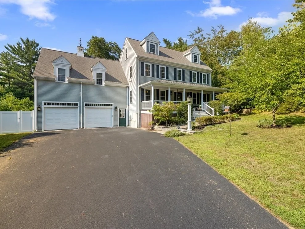 Unit for sale at 11 Beverly Way, Pembroke, MA 02359