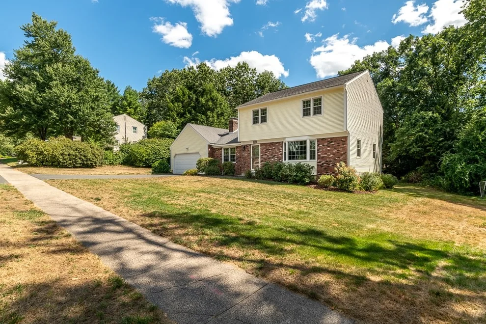 Unit for sale at 184 Cambridge Cir, Longmeadow, MA 01106