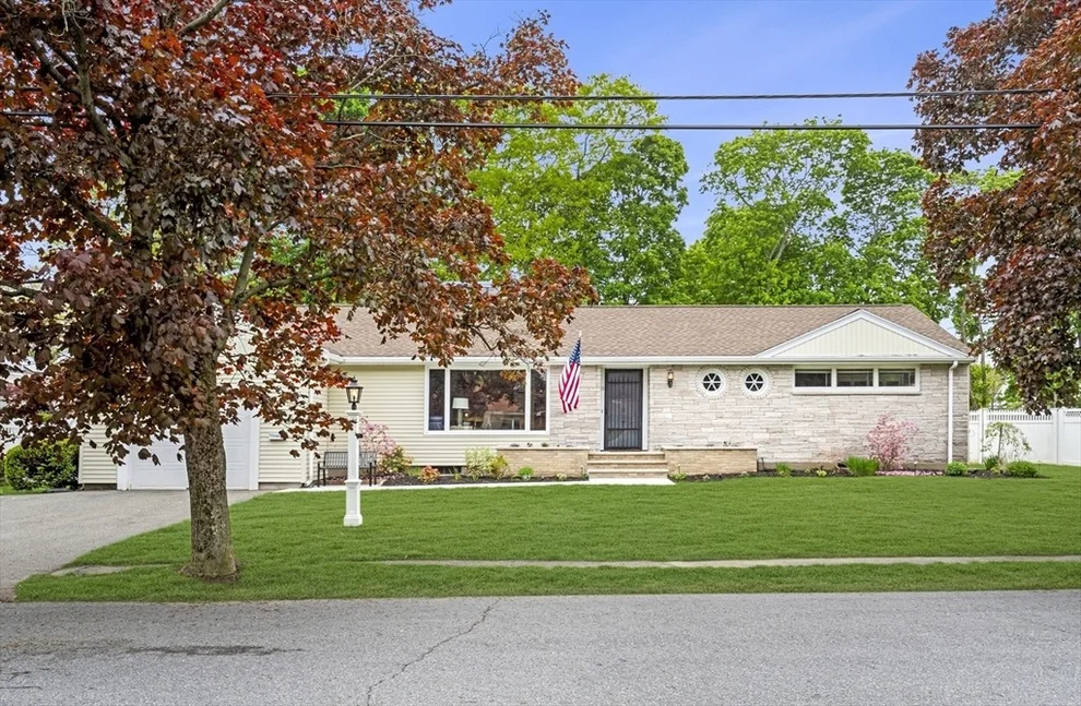 Unit for sale at 15 Gilway Street, Saugus, MA 01906