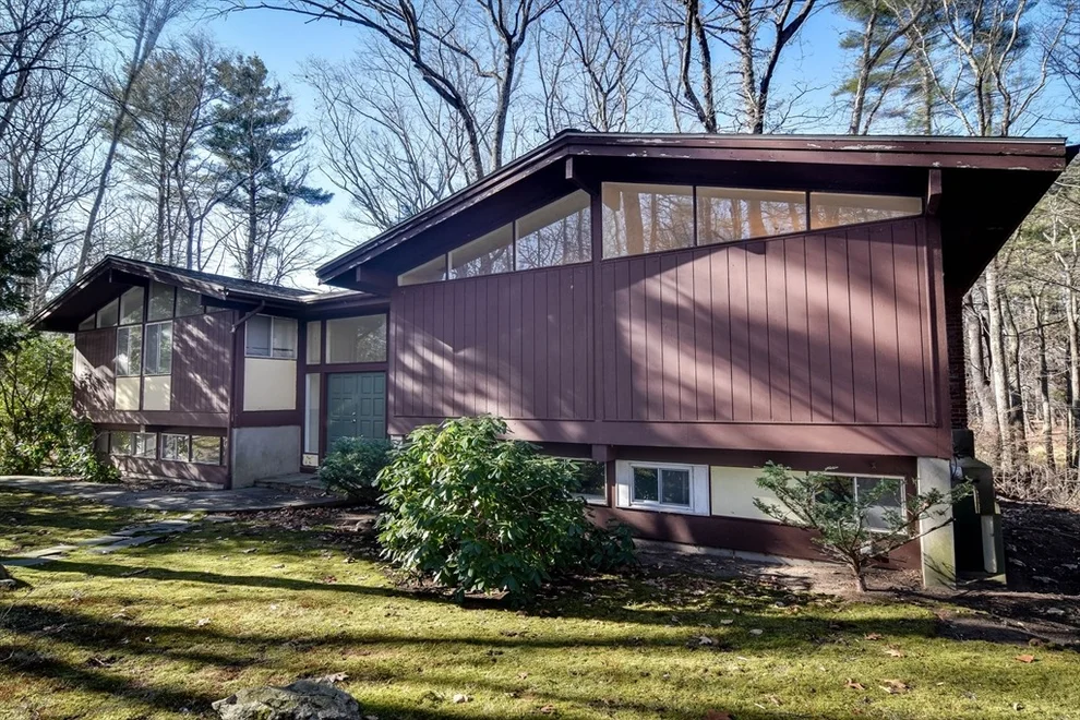 Unit for sale at 29 Indian Ridge Road, Natick, MA 01760