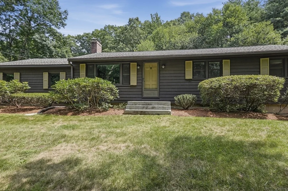 Unit for sale at 9 Conestoga Road, Chelmsford, MA 01824