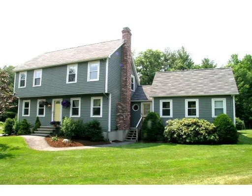 Unit for sale at 7 Bear Hill Terrace, Westford, MA 01886