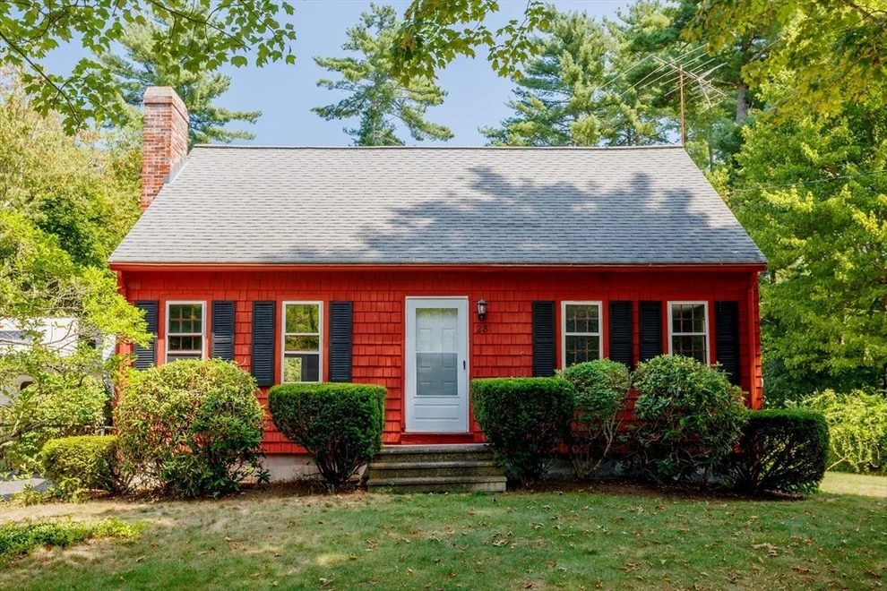Unit for sale at 28 Beech St, Townsend, MA 01469