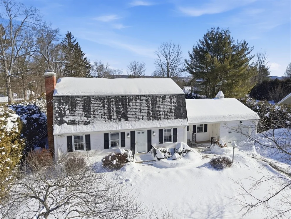 Unit for sale at 5 Northwood Dr, Wilbraham, MA 01095