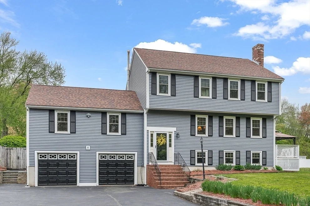 Unit for sale at 121 Mylod St, Walpole, MA 02081