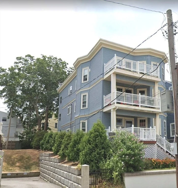 Unit for sale at 933 E Broadway, Boston, MA 02127