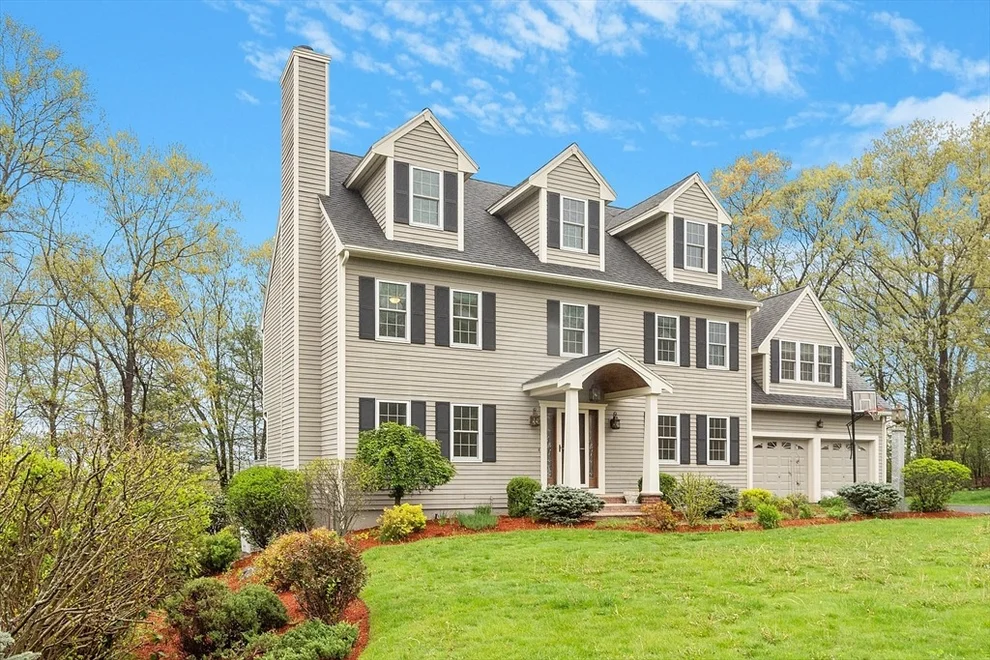 Unit for sale at 93 Towne Hill Road, Haverhill, MA 01835