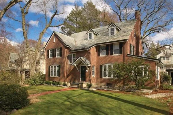 Unit for sale at 51 Spooner Rd, Brookline, MA 02446