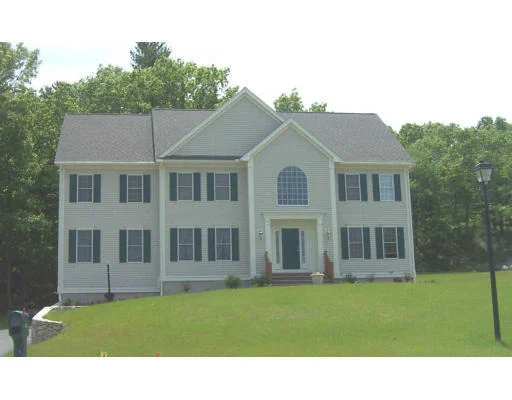 Unit for sale at 57 Locust St, Middleton, MA 01949