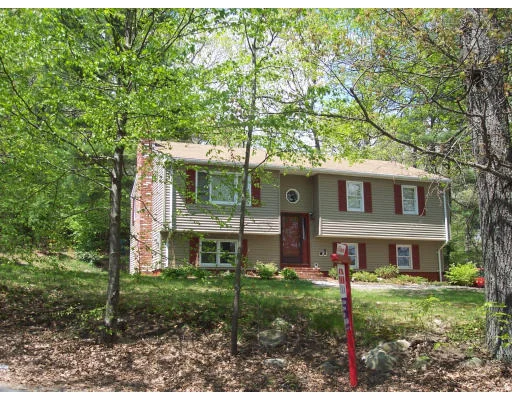 Unit for sale at 95 West St, Douglas, MA 01516