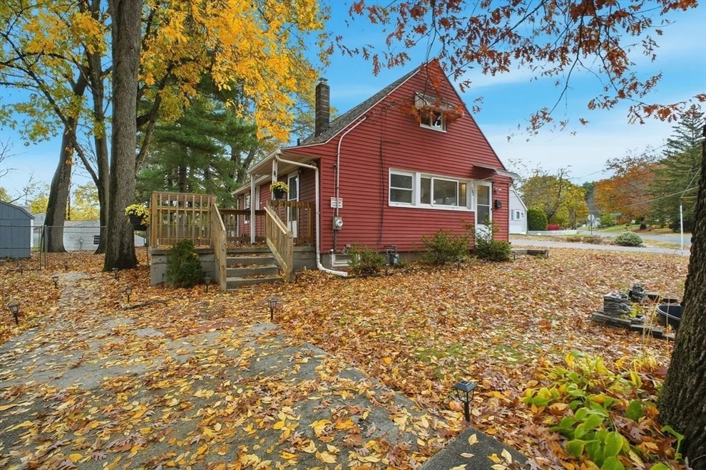 Unit for sale at 392 Gifford St, Springfield, MA 01118