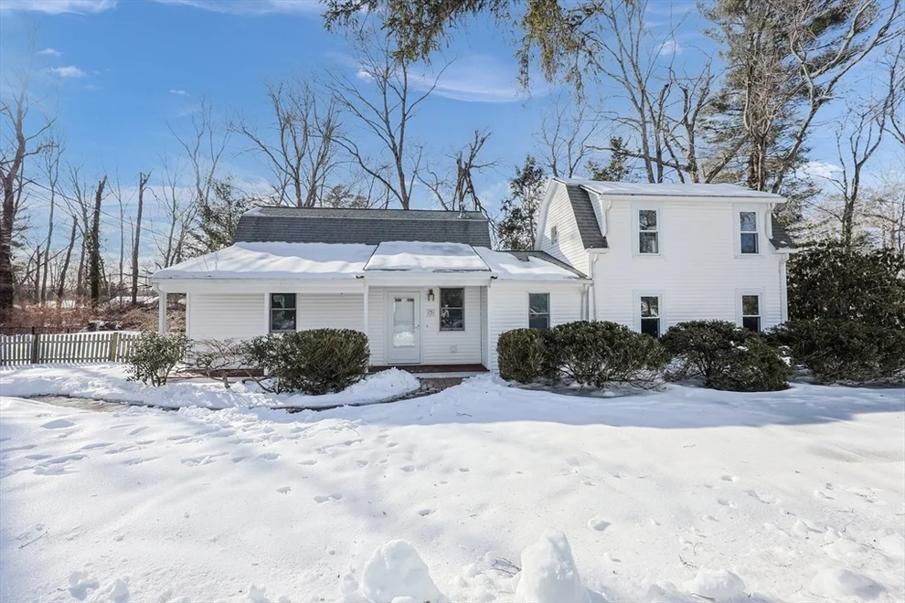Unit for sale at 7 Cottage Dr, Holliston, MA 01746