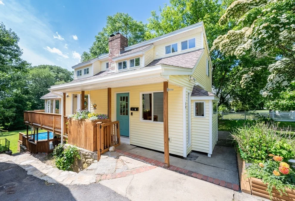 Unit for sale at 19 Meserve St, Hopkinton, MA 01748