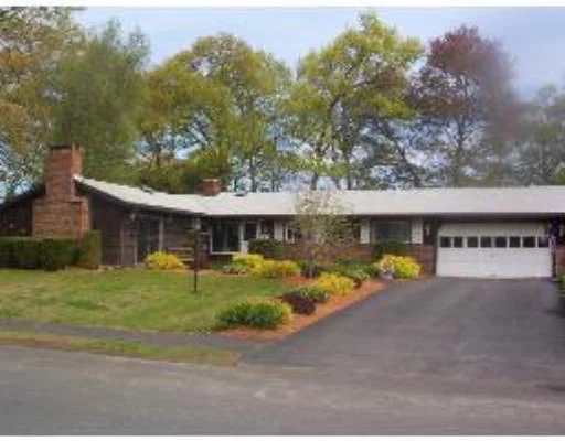 Unit for sale at 5 Sycamore Cirlce, Peabody, MA 01960