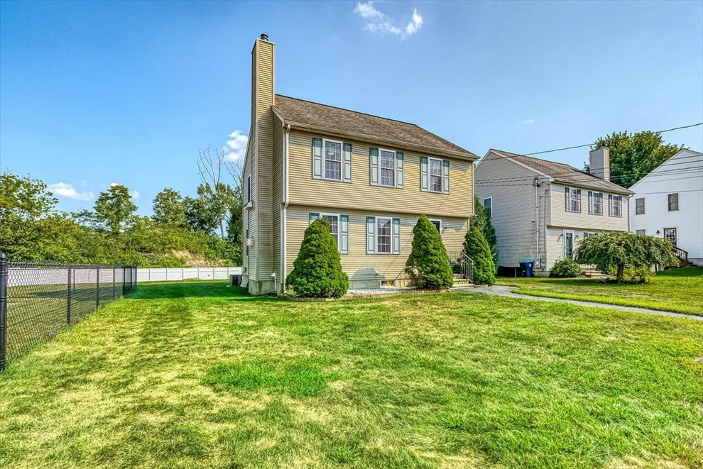 Unit for sale at 10 Higgins St, Shrewsbury, MA 01545