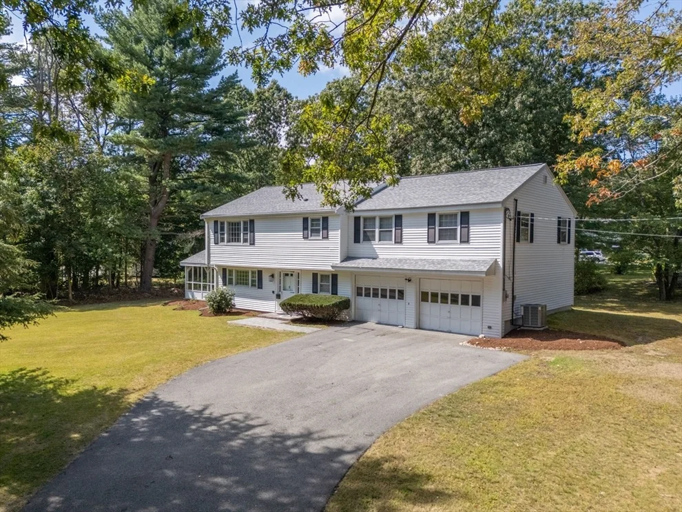 Unit for sale at 2 Clover Cir, Andover, MA 01810