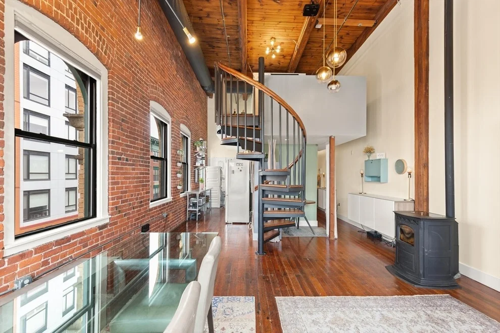Unit for sale at 49 Munroe St, Lynn, MA 01901
