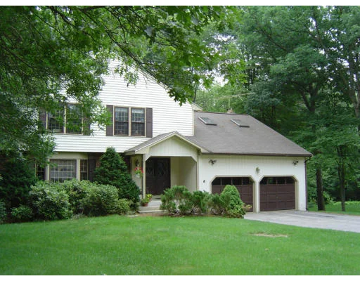 Unit for sale at 6 Garfield Lane East, Andover, MA 01810