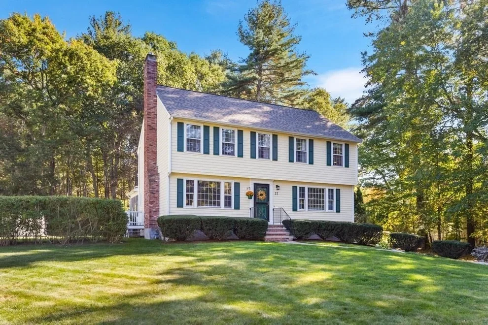 Unit for sale at 27 Strawberry Lane, North Reading, MA 01864