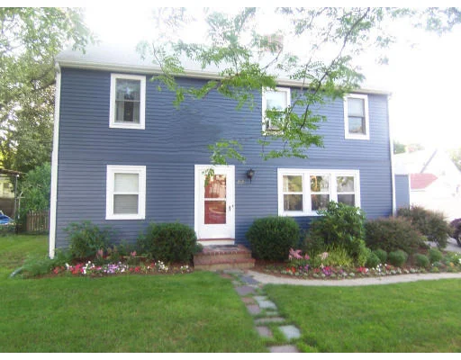 Unit for sale at 212 Mystic St, Arlington, MA 02474