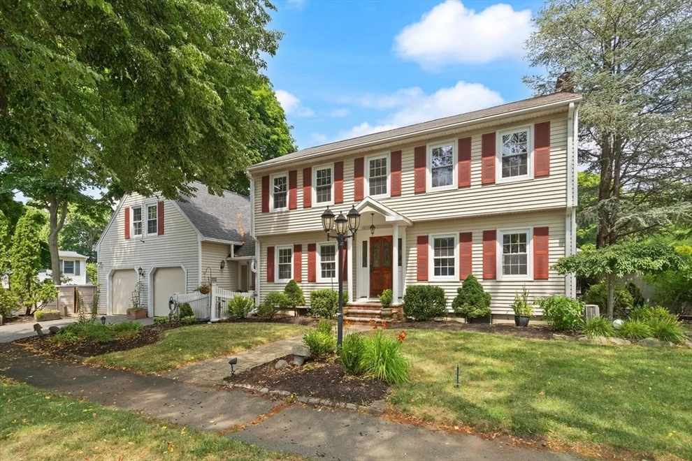 Unit for sale at 4 Berrywood Ln, Beverly, MA 01915