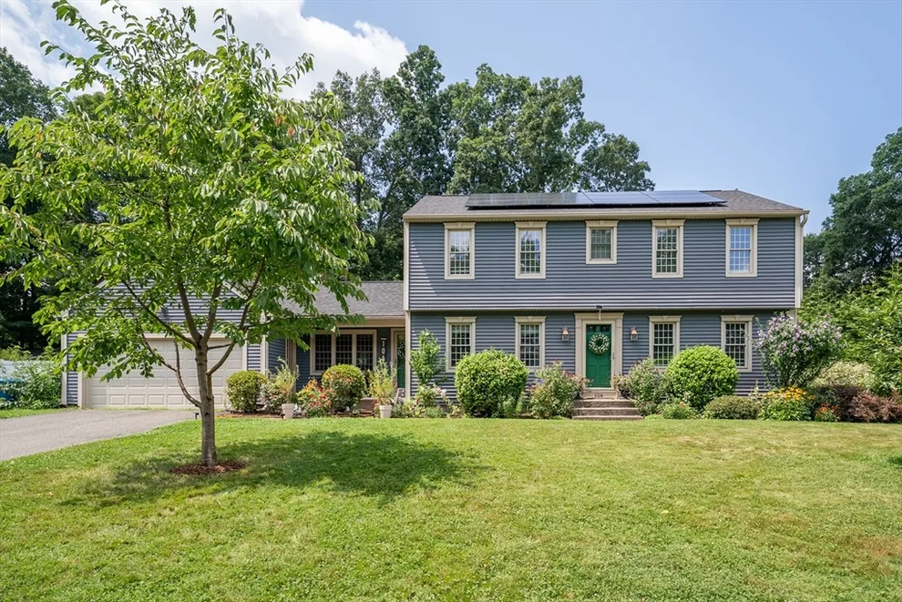 Unit for sale at 104 Forest Glen, West Springfield, MA 01089