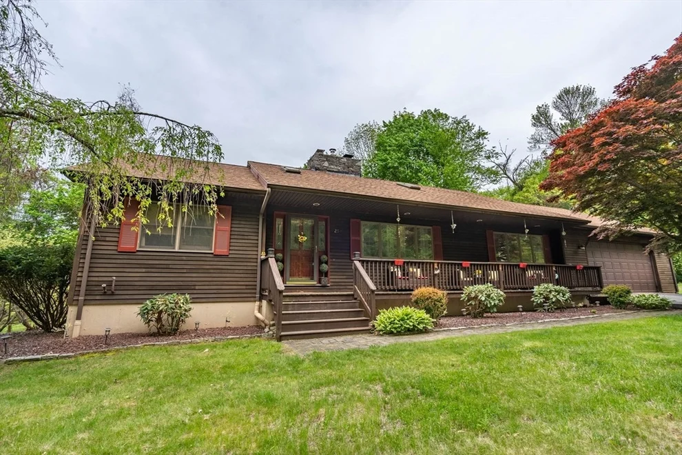 Unit for sale at 25 Grandview Dr, Southbridge, MA 01550