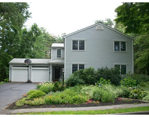 Unit for sale at 35 Highland Ave, Holden, MA 01520