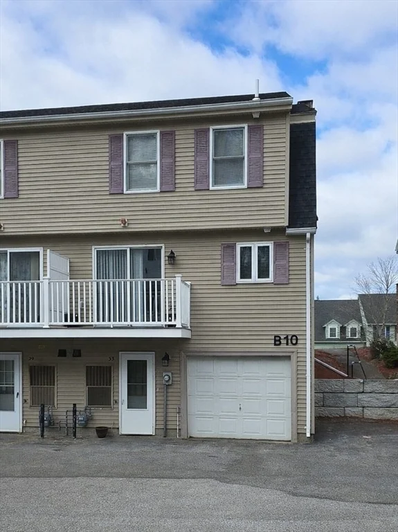 Unit for sale at 33 Century Way, Gardner, MA 01440